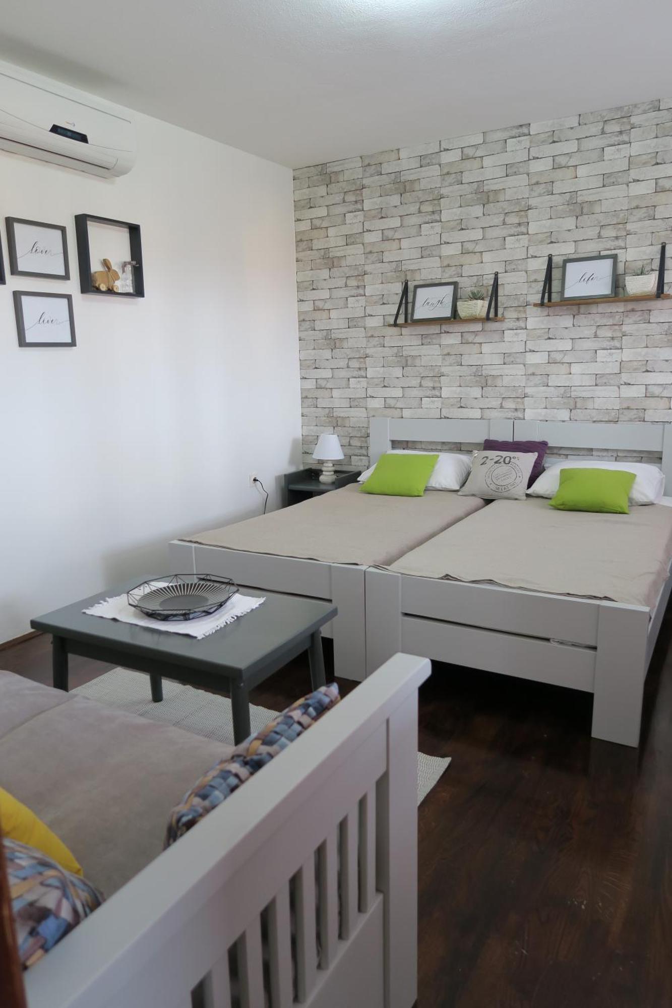 Apartments And Rooms Stefanac Слуни Екстериор снимка